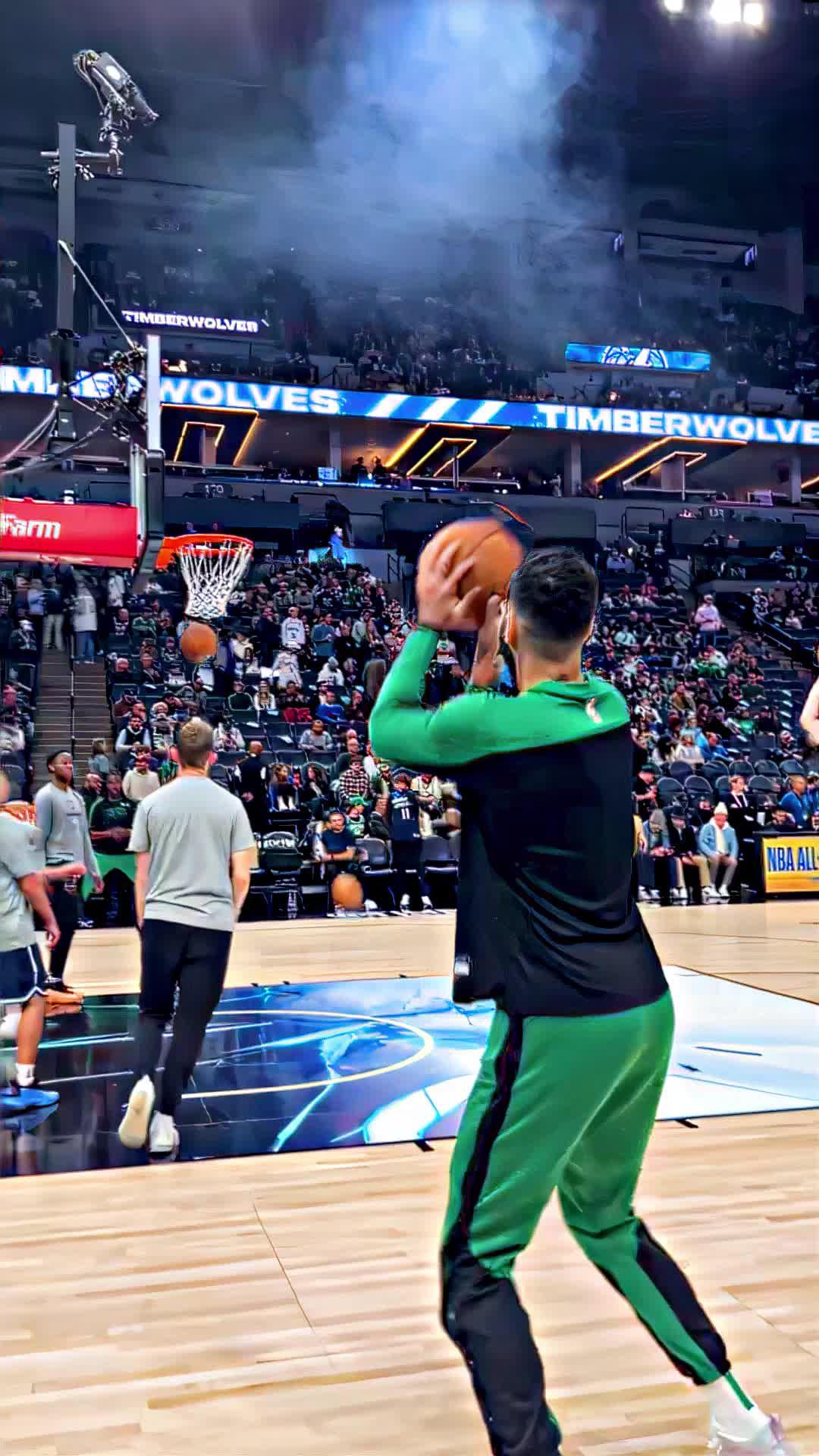 开云- 塔图姆首发 