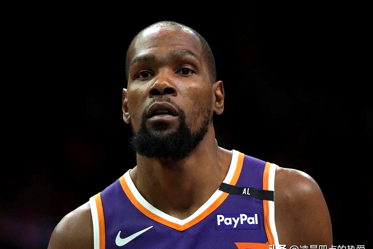 Kaiyun-包含杜兰特回归赛场，高光表现首场状态亮眼，巴塞罗那观众沸腾！的词条