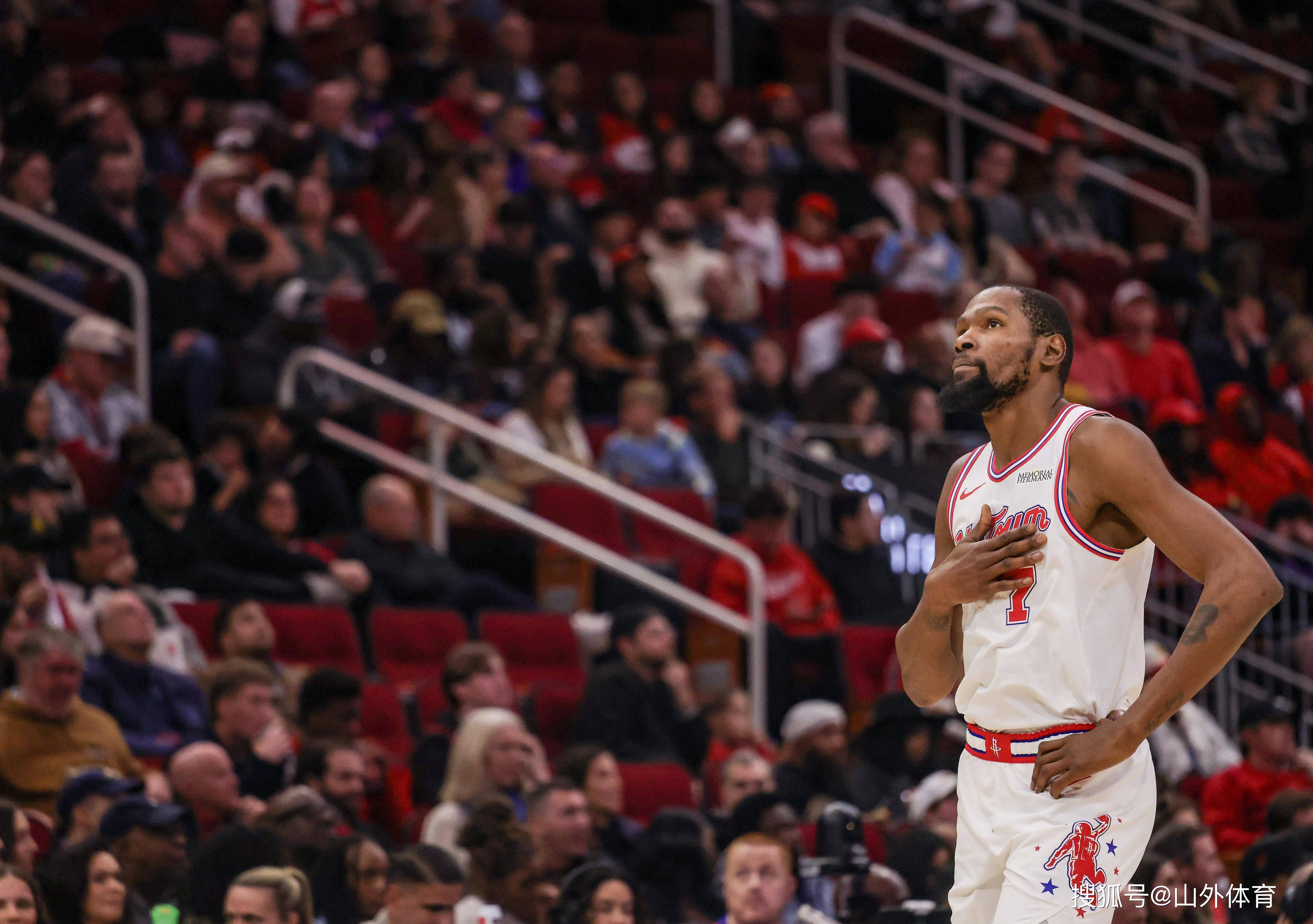 Kaiyun-杜兰特回归赛场，出色防守首场状态亮眼，C9观众沸腾！的简单介绍