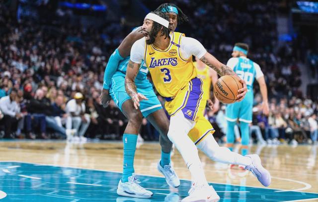 开云体育-关于浓眉哥关键节点战术调整，湖人带队取胜！的信息